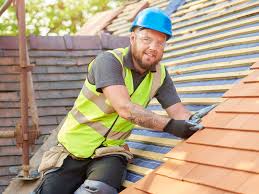 Best Roof Maintenance and Cleaning  in East Bethel, MN